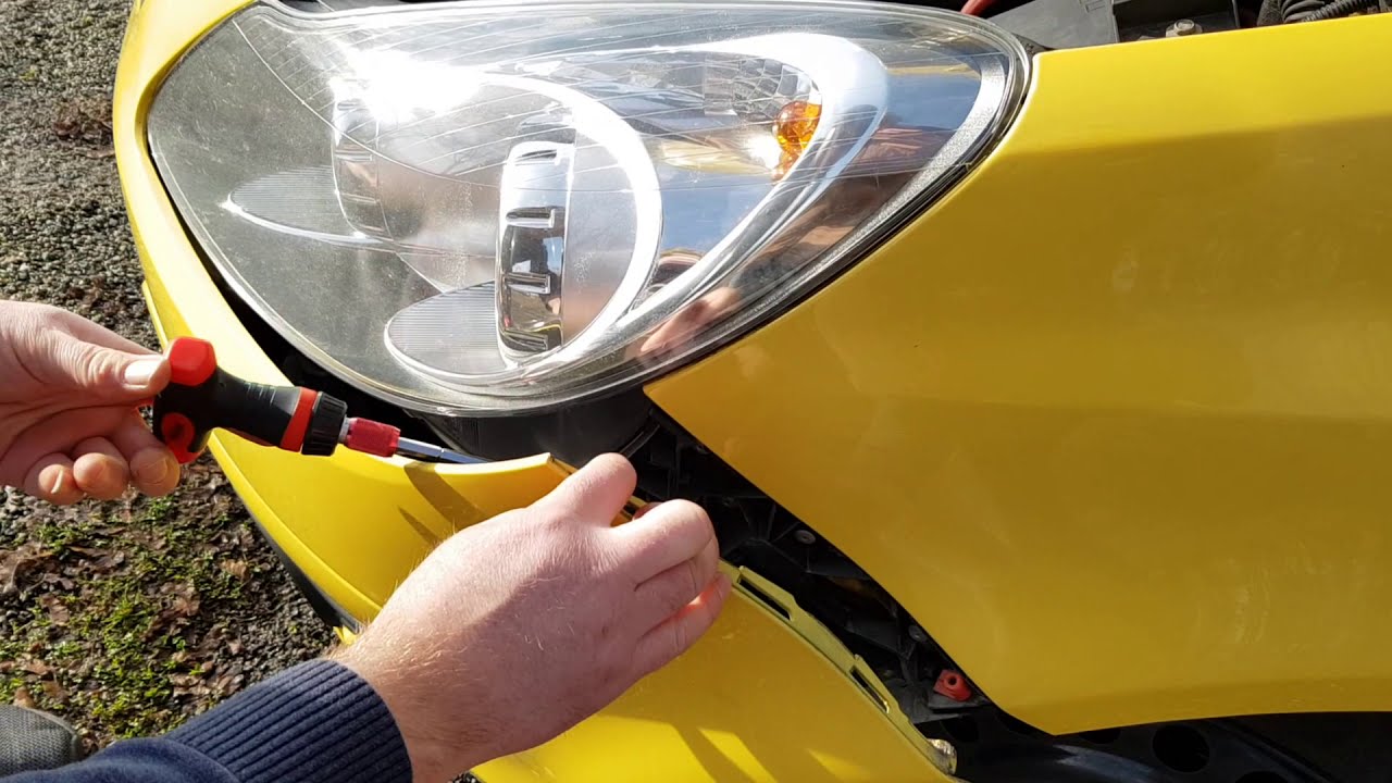 Замена ламп ближнего света Опель Корса- Д/Abblendlicht wechseln Opel Corsa D 2010. Жизнь в Германии.