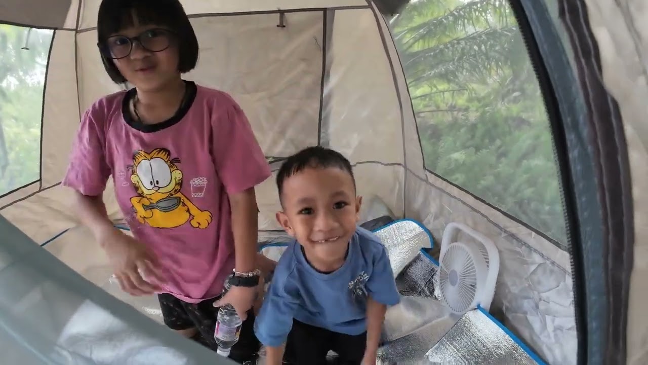 Camping di Sungai Jong