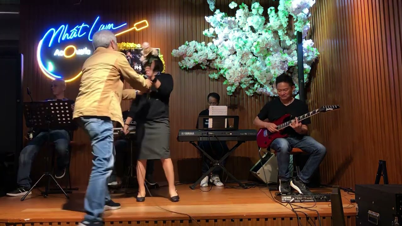 CHIỀU ĐÔNG MATXCOVA - Phú Quang - tb: Hồng Son