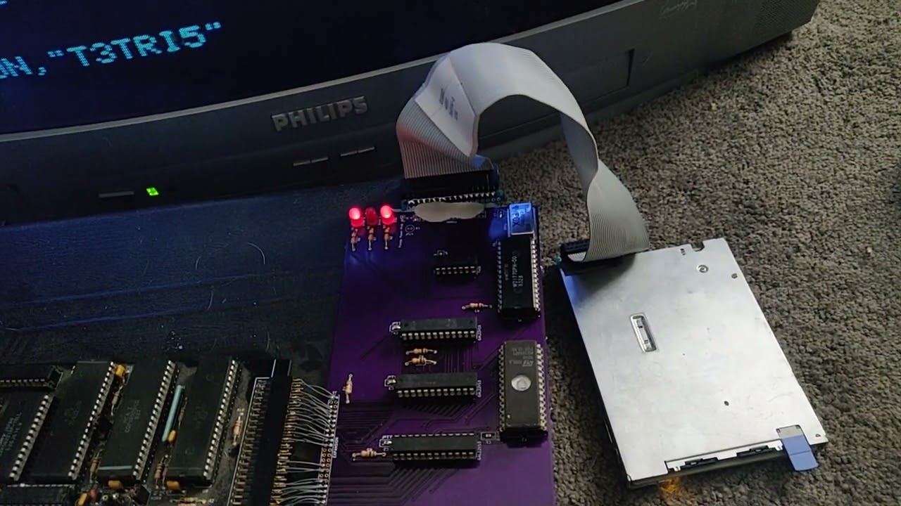 COMX-35 Floppy Disk Controller demo