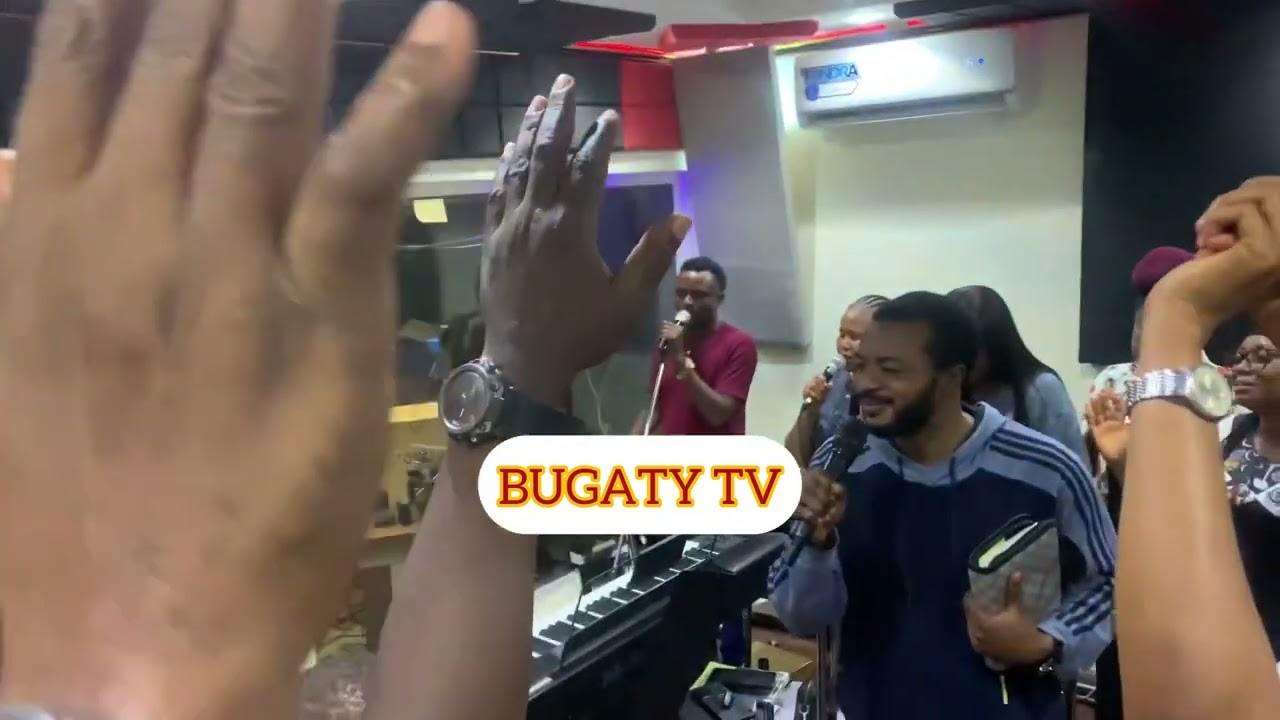 EVANG EBUKA OBI:POWERFUL MOMENTS EVANG EBUKA OBI SHOWERED BLESSINGS UPON  HIS WORKERS