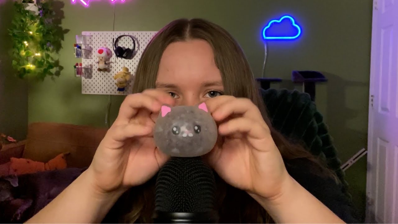 FAST 2 MINUTE ASMR