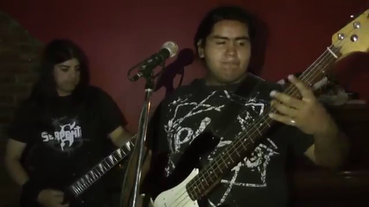 AWKAN en Peñi Bar - Viene Calfucurá (heavy metal Neuquino)