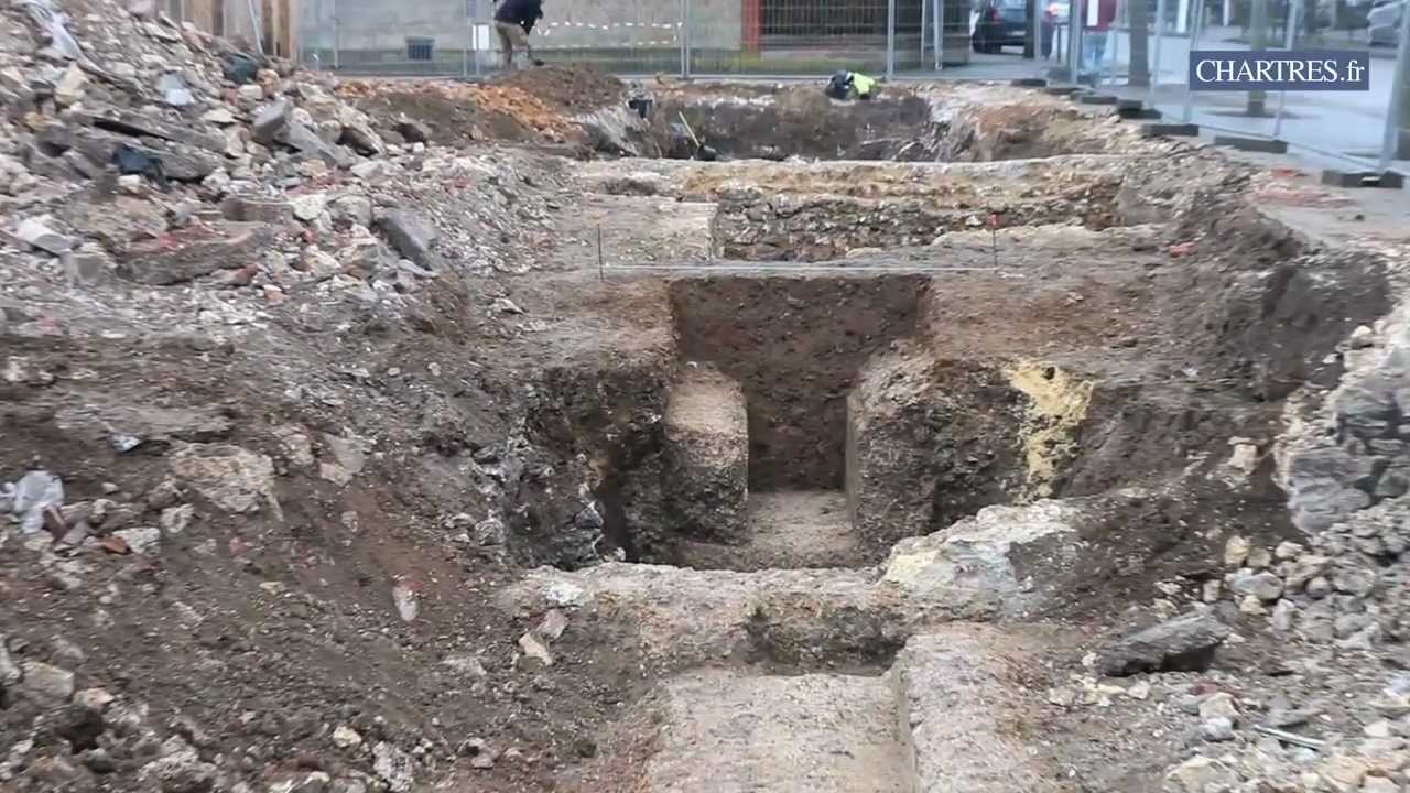 Chartres: un aqueduc romain découvert par le service Archéologie de la Ville.
