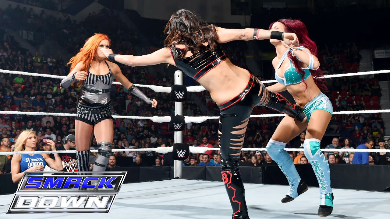 Саша Бэнкс против Бекки Линч против Бри Беллы: SmackDown – 20 августа 2015 г.