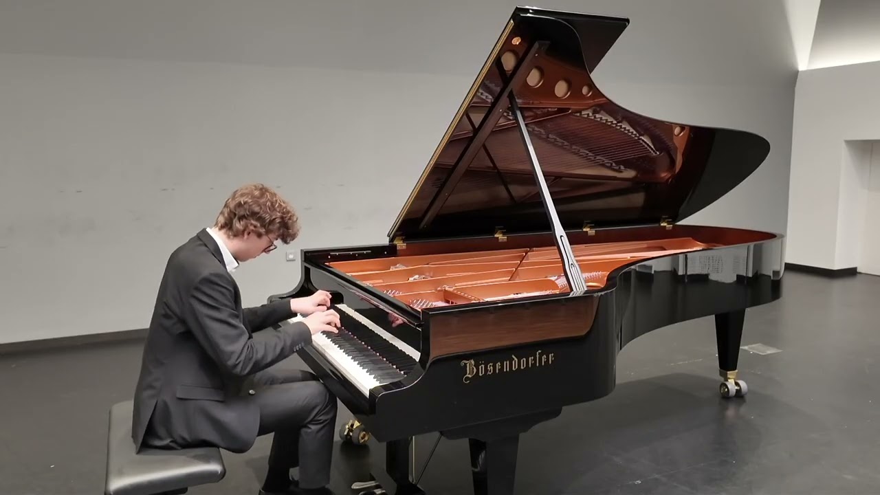 Juan David Gutiérrez - Sergei Rachmaninow: Études-Tableaux Op. 39, No. 1 in C Minor