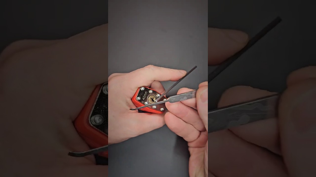 Прямо из упаковки&hellip; и отобрано 😳🔓