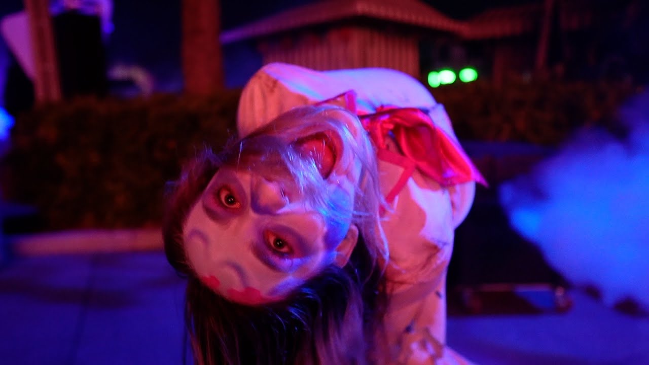 Mel's Die-In Zombies Street Experience #6 (HHN 34 Orlando)