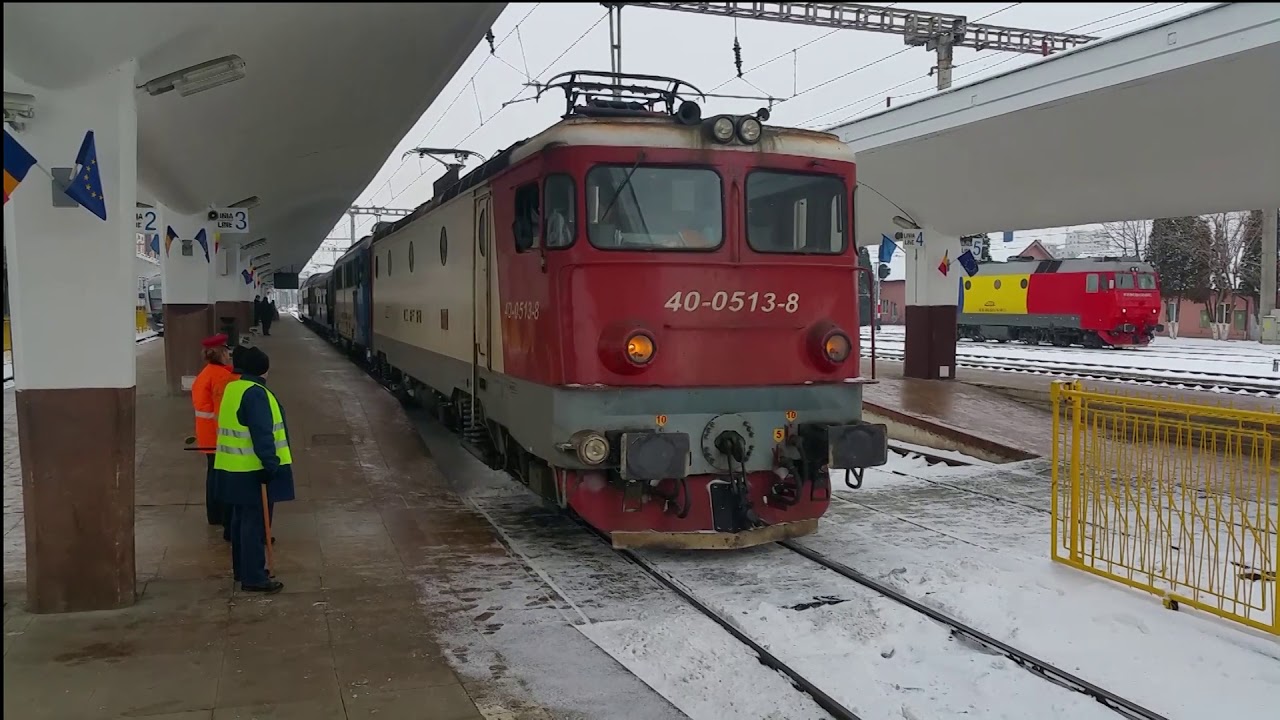Train activity in Cluj Napoca rail station | Activitate feroviara in statia Cluj Napoca