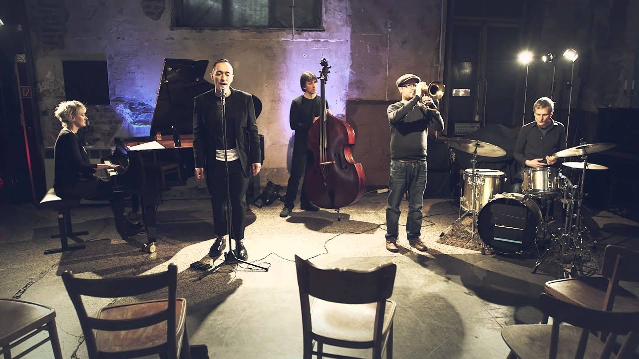 Julia H&uuml;lsmann Quartet w/ Theo Bleckmann: A Clear Midnight (Album EPK, deutsch) | ECM Records