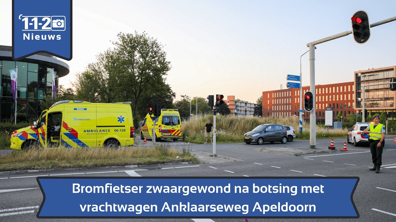 Bromfietser zwaargewond na botsing met vrachtwagen Anklaarseweg Apeldoorn
