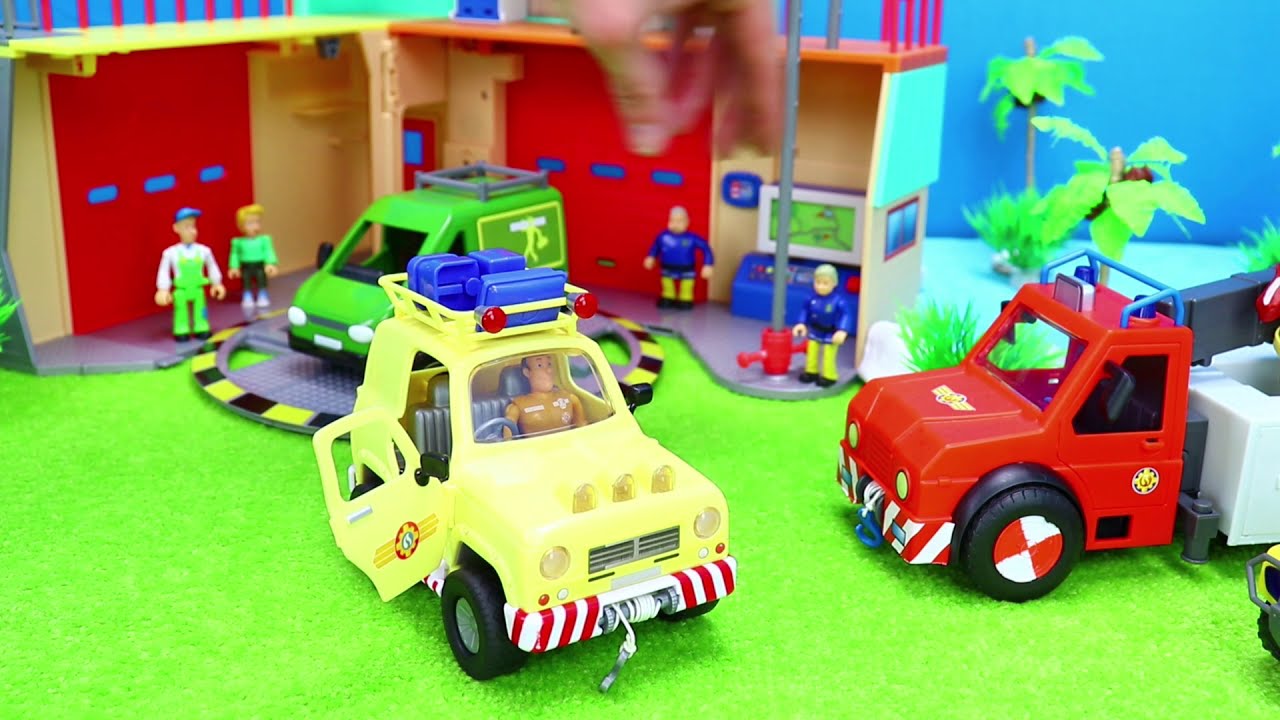 Alarm in der Feuerwache – Die Feuerwehrautos fahren zum Einsatz