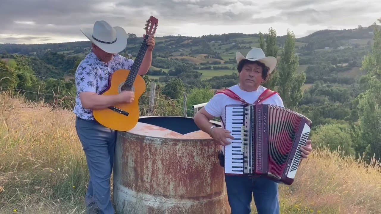 Los Hermanos Sandoval - Los Laureles 