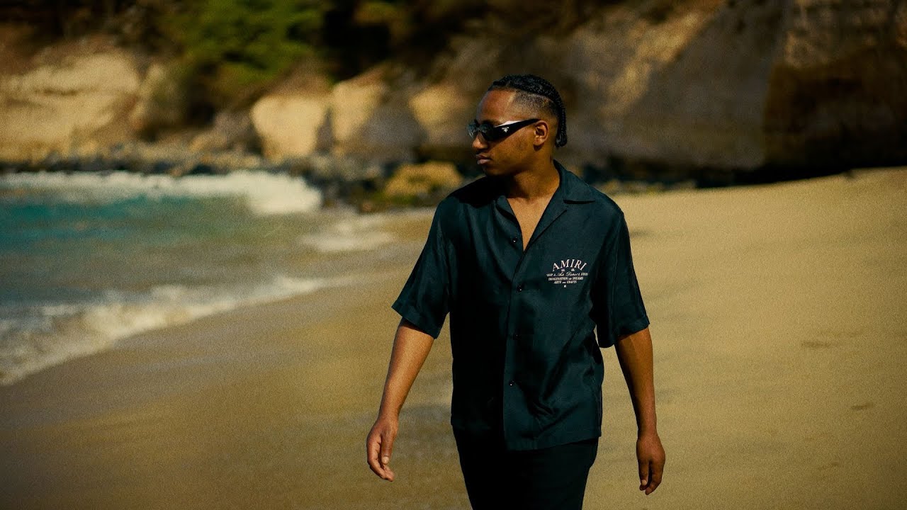 Bouss - Parler tout bas (Clip Officiel)