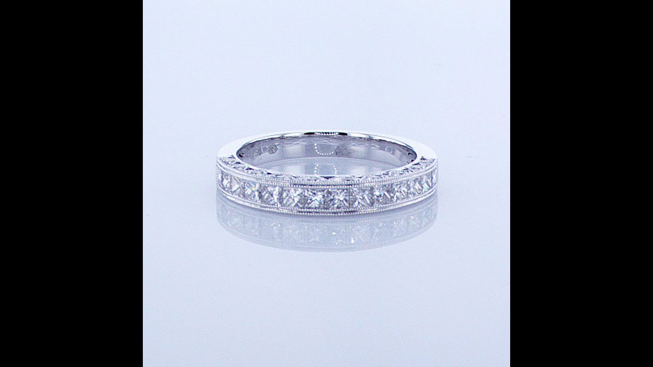 3 SIDED DIAMOND FILAGREE RING WITH MILGRAIN SET IN 18KT WHITE GOLD R-IDJ-01481