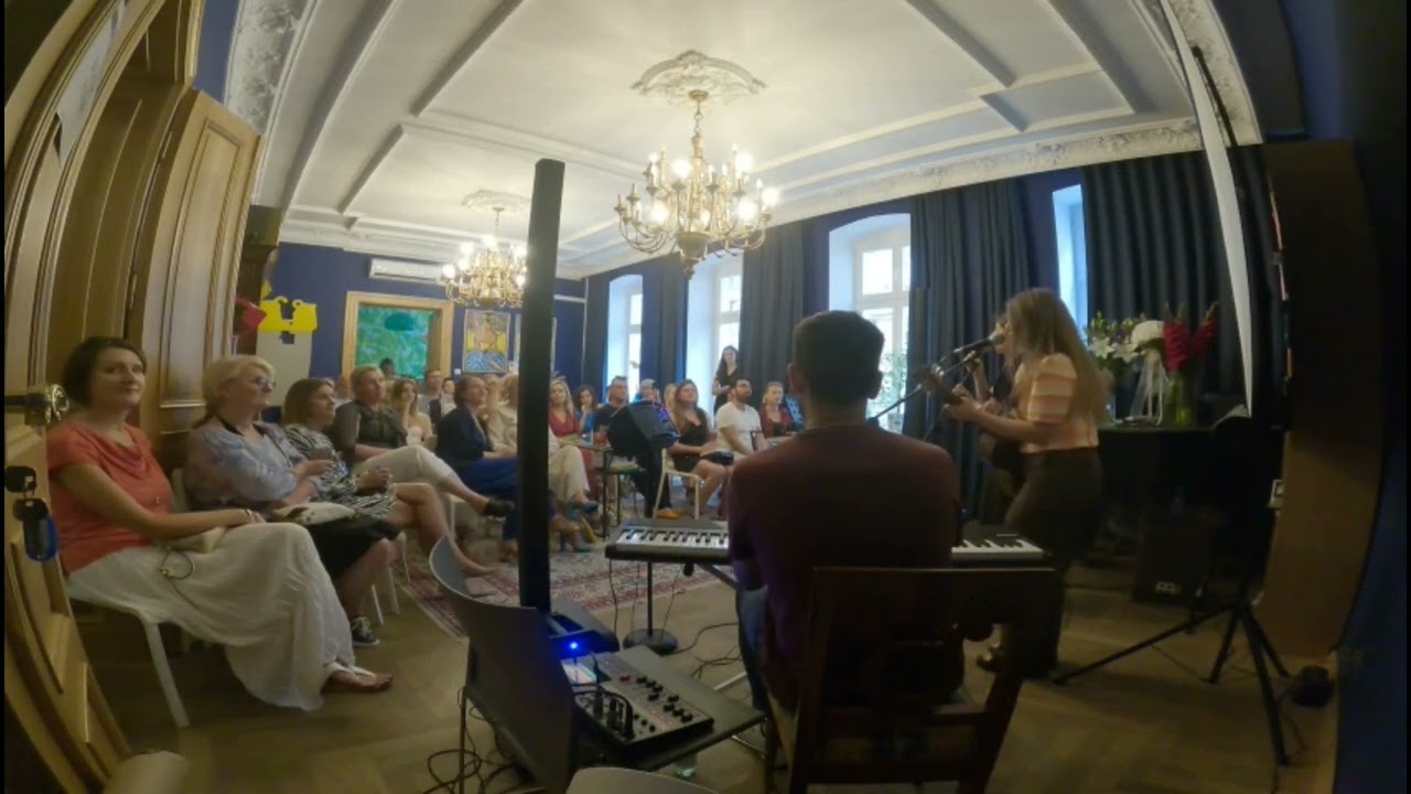 Amy Winehouse - Valerie (Covered by @AniaZyzik @jagodaolejarz6118 @jordanmencel)