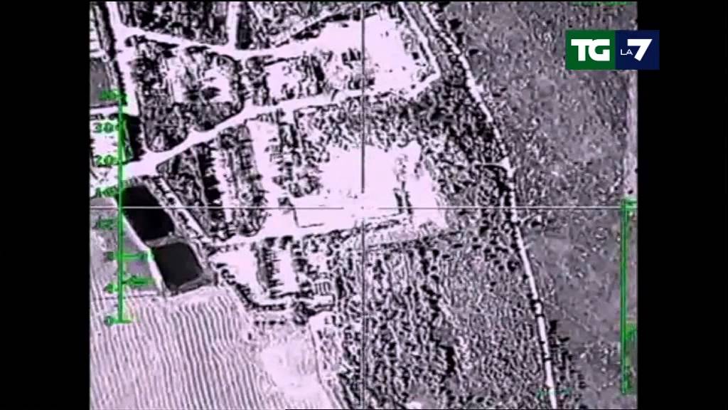 La Francia replica all'Isis con le bombe: trenta raid sul Califfato