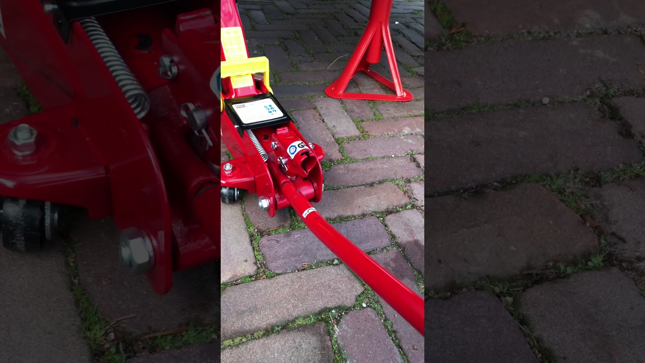 How to jack up a car (SUBTITLES & COMPLETE GUIDE)