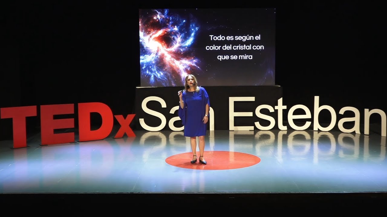 El poder de las Palabras para construir tus sueños | María Esther Leal García | TEDxSan Esteban