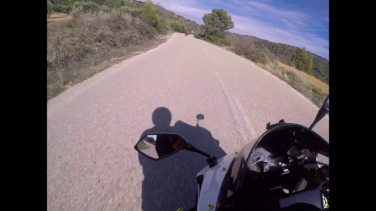 ruta con cbr 600 rr y escape gpr