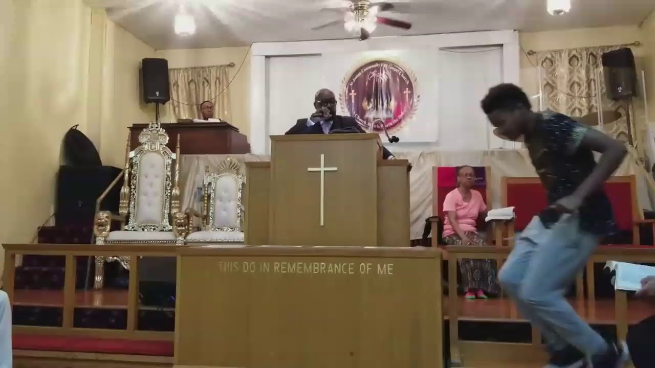 Musician praise break 2017 "can't hold it"