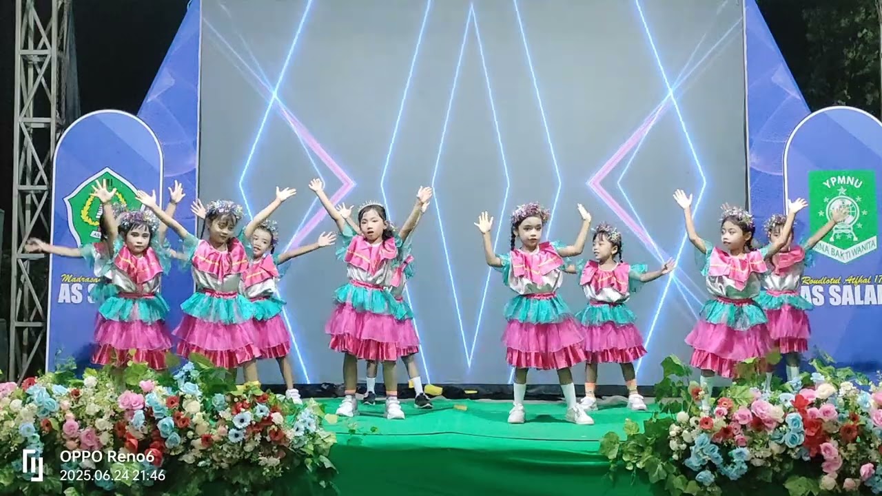 PENAMPILAN DANCE MODERN MIX.HAFLAH TASYAKUR DAN KREASI SENI