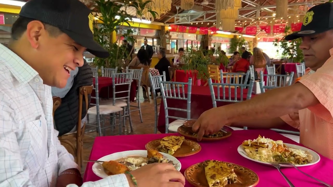 Bufet linda morena en Los Mochis