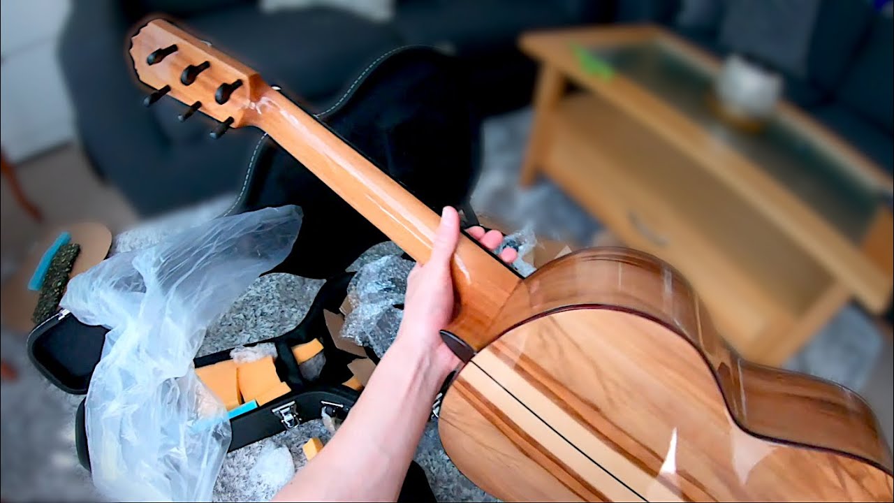 UNBOXING My New Juan Montes Flamenco Guitar (Traditional Wooden Pegs)