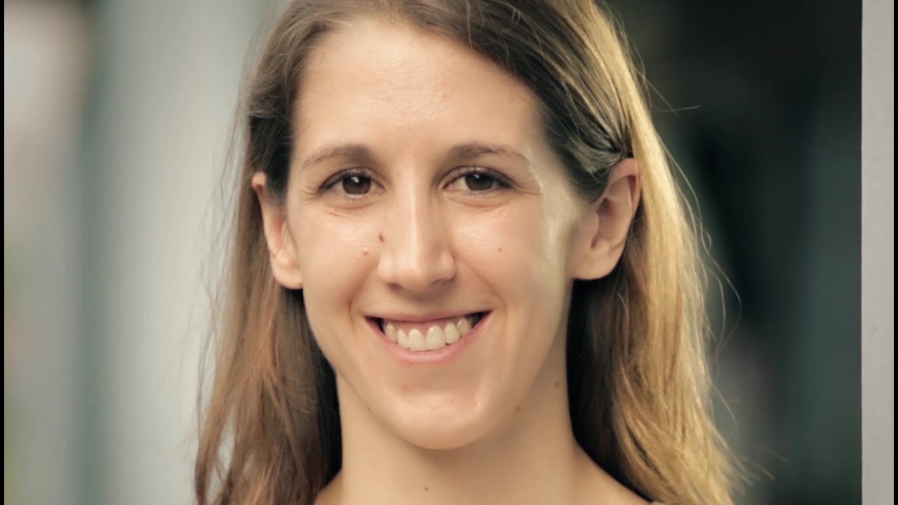 Camille, Acheteur produit