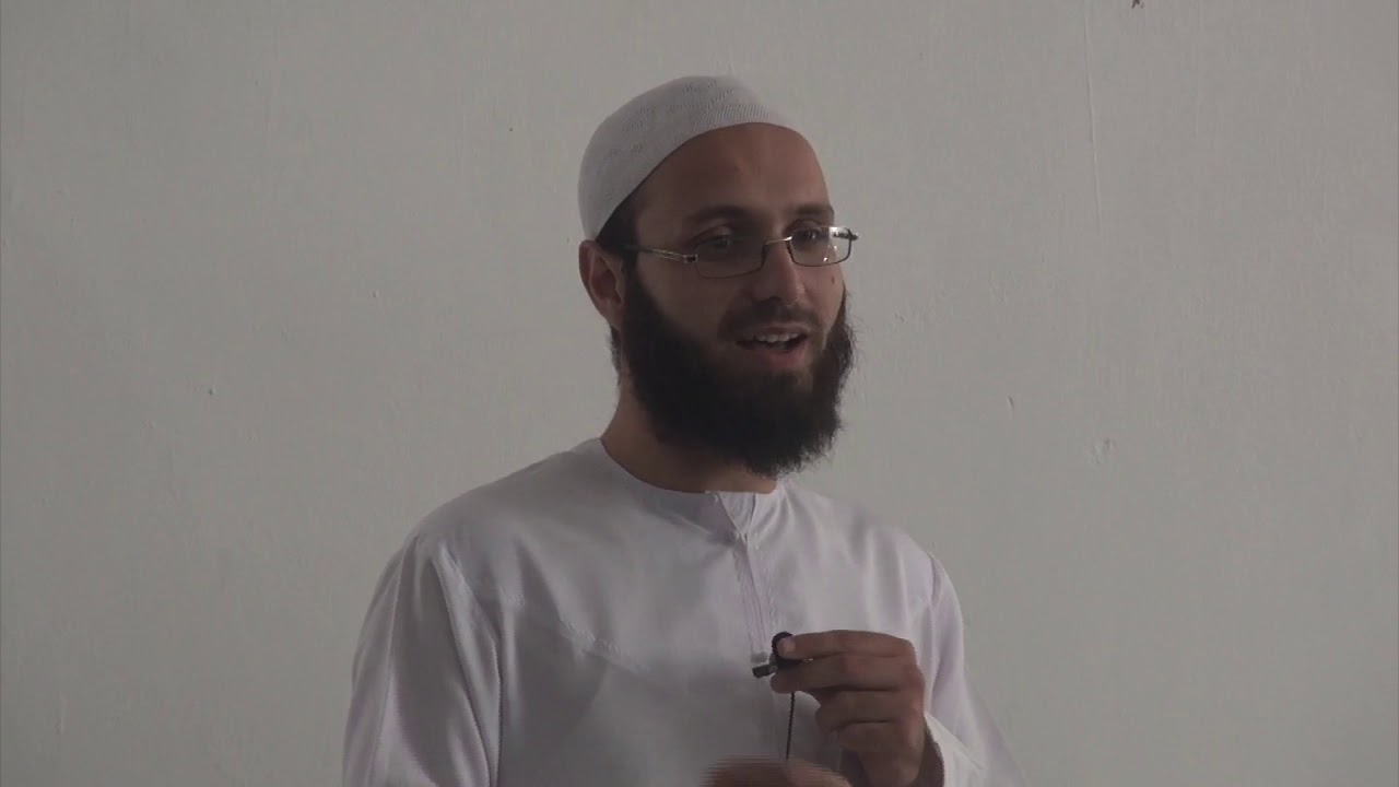 تكريم المتفوقات في معهد على بصيرة للعلوم الشرعية