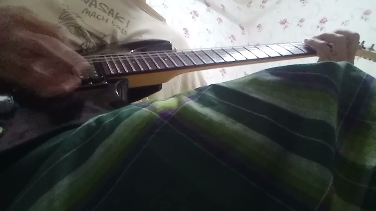 Crash course brain surgery...Budgie(Metallica version) guitar cover.