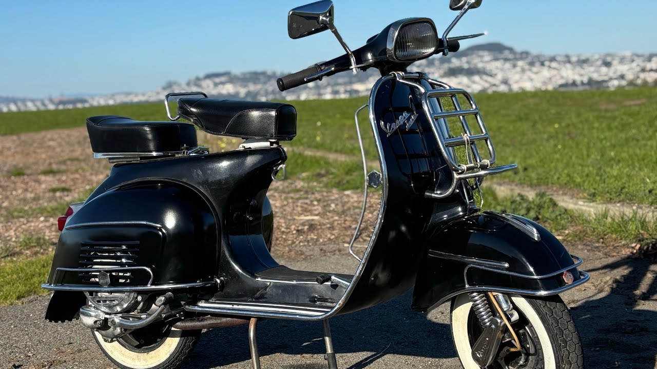 Я починил винтажный скутер Vespa Sprint.