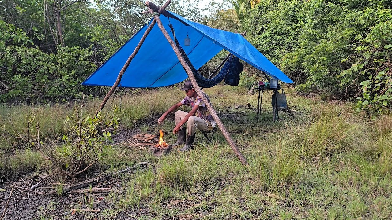 CHUVA E VENTANIA: Acampamento selvagem com FORTE TEMPESTADE na MADRUGADA