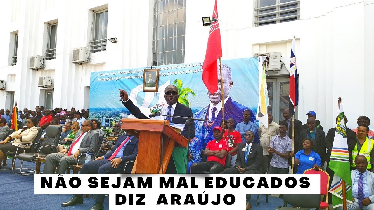 #Membros_da_Frelimo_e_MDM_Saem_envergonhados_da_praça em #Quelimane