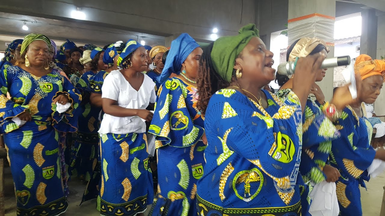 ASC Bénin 2024 - Temple de Grâce de Sainte Rita - Cotonou : Entrée des Servantes du Christ
