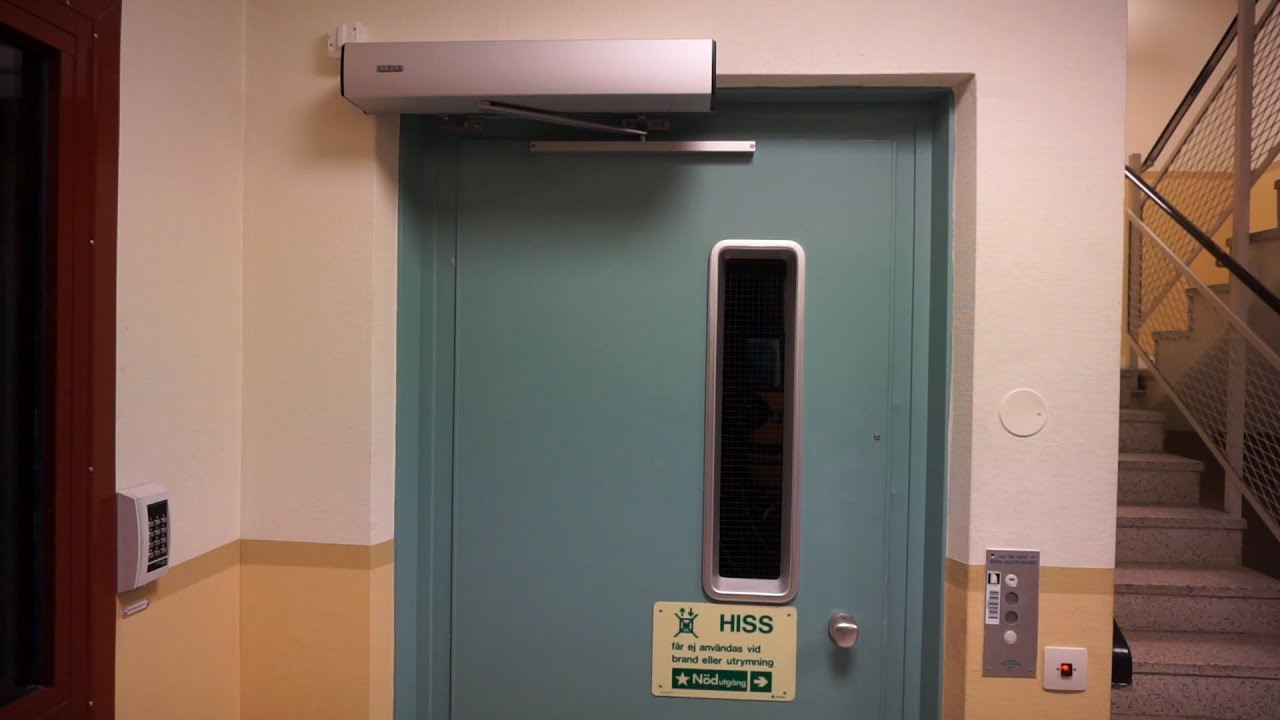 Epic Motor! 1969 ASEA Graham hydraulic elevator @ Hospital, Falun, Sweden
