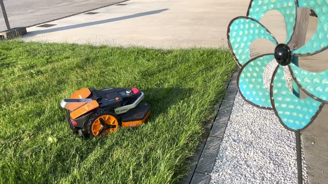Mow Robot Worx Landroid Vision gets arrested because of bad behaviour!
