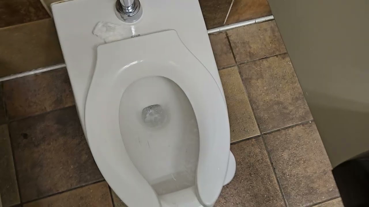 TJ Maxx/HomeGoods Men's Restroom Westminister, CO Town Center Dr