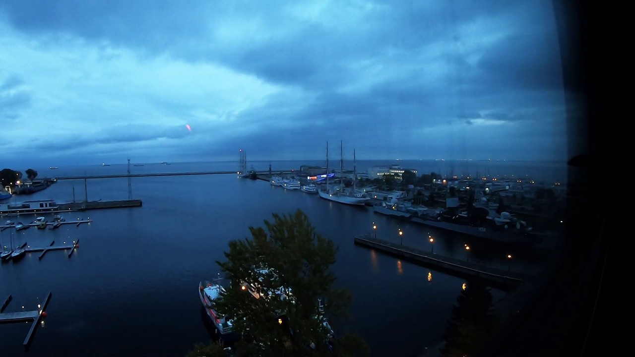 Courtyard Gdynia Waterfront | Gdynia Port Timelapse