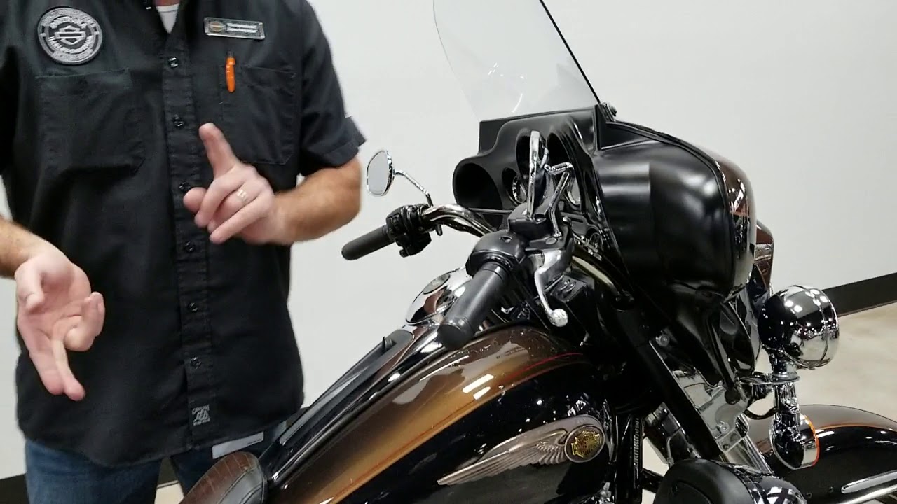 2013 Harley-Davidson&reg; FLHTK - Electra Glide&reg; Ultra Limited