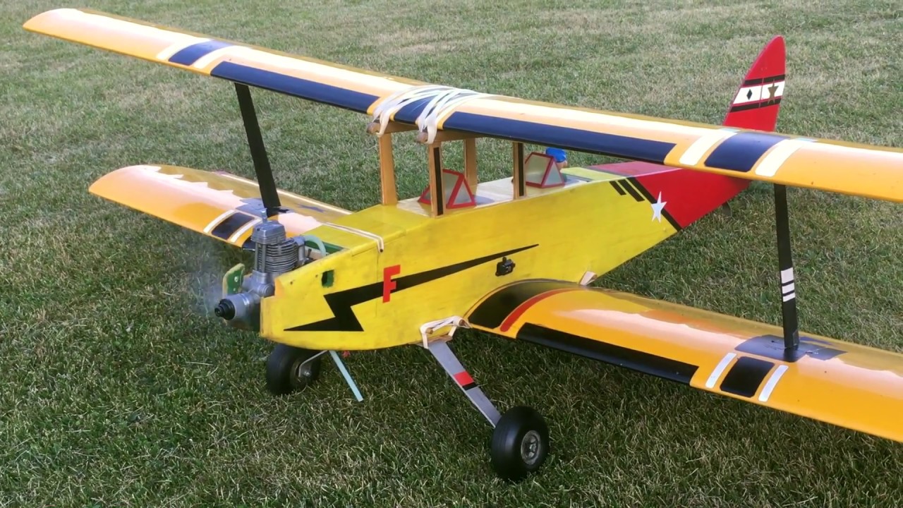 Low and slow bush flying with vintage rc biplane