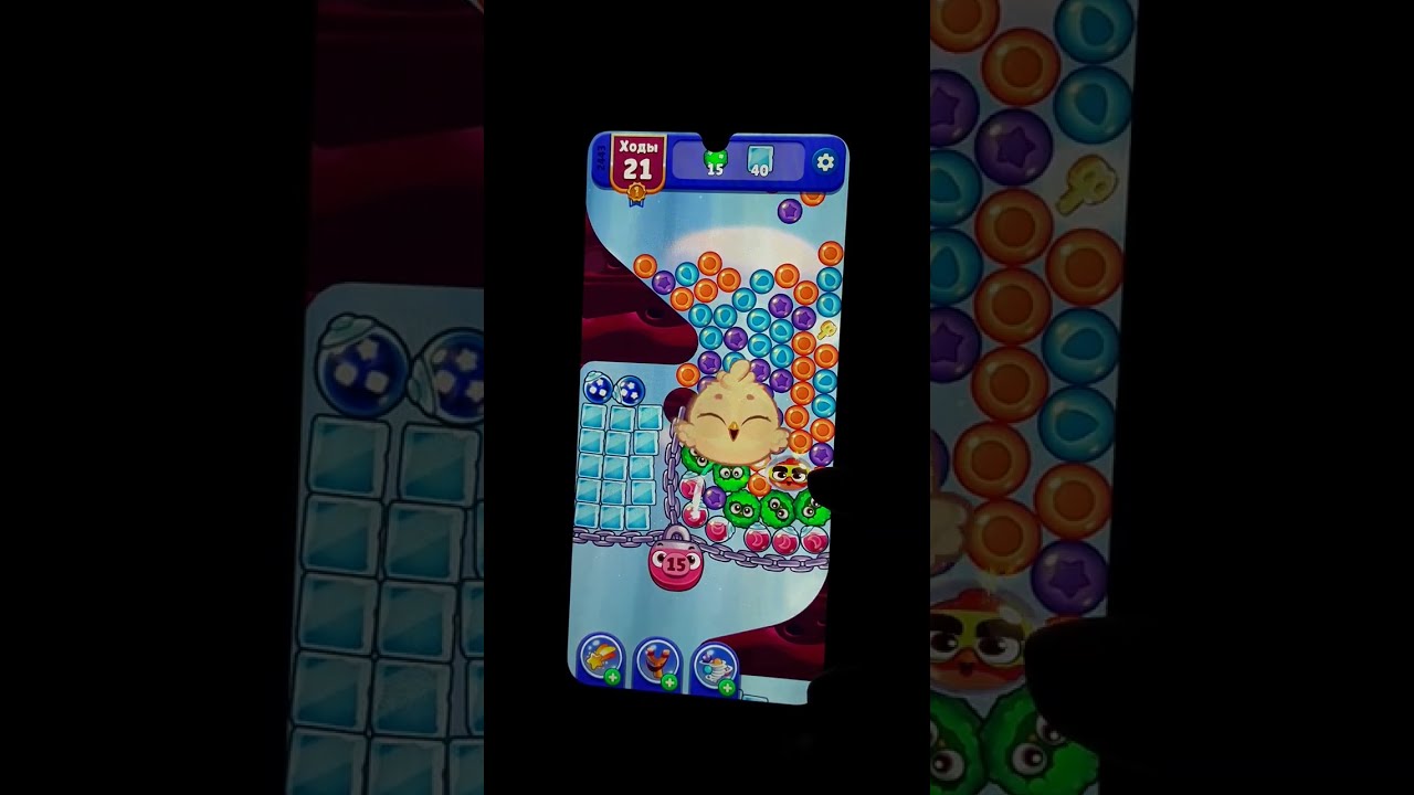 Играю в игру Angry birds dream blast. Пройденные уровни (2438-2445).