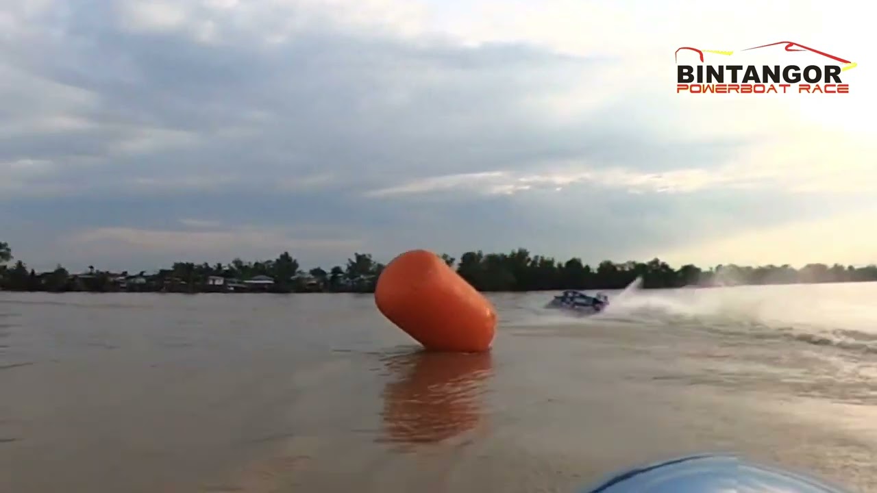 BATTLE OF FORMULA 3 SST60 PRO CLASS #borneopowerboatbrotherhood #meligaiworrior
