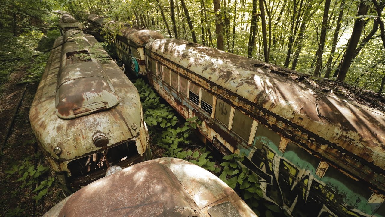 Exploring Abandoned Trolley Car Graveyard in the Woods