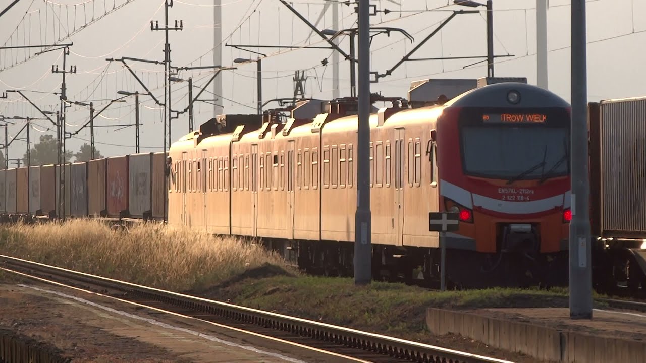 EN57AL-2112 opuszcza Sędzice + Rp1.