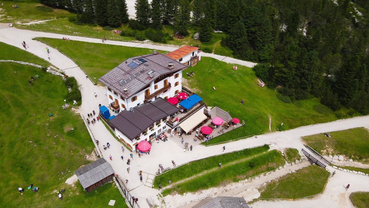 Rifugio Gardeccia - Val di Fassa - Dolomiti  (by drone 4K)
