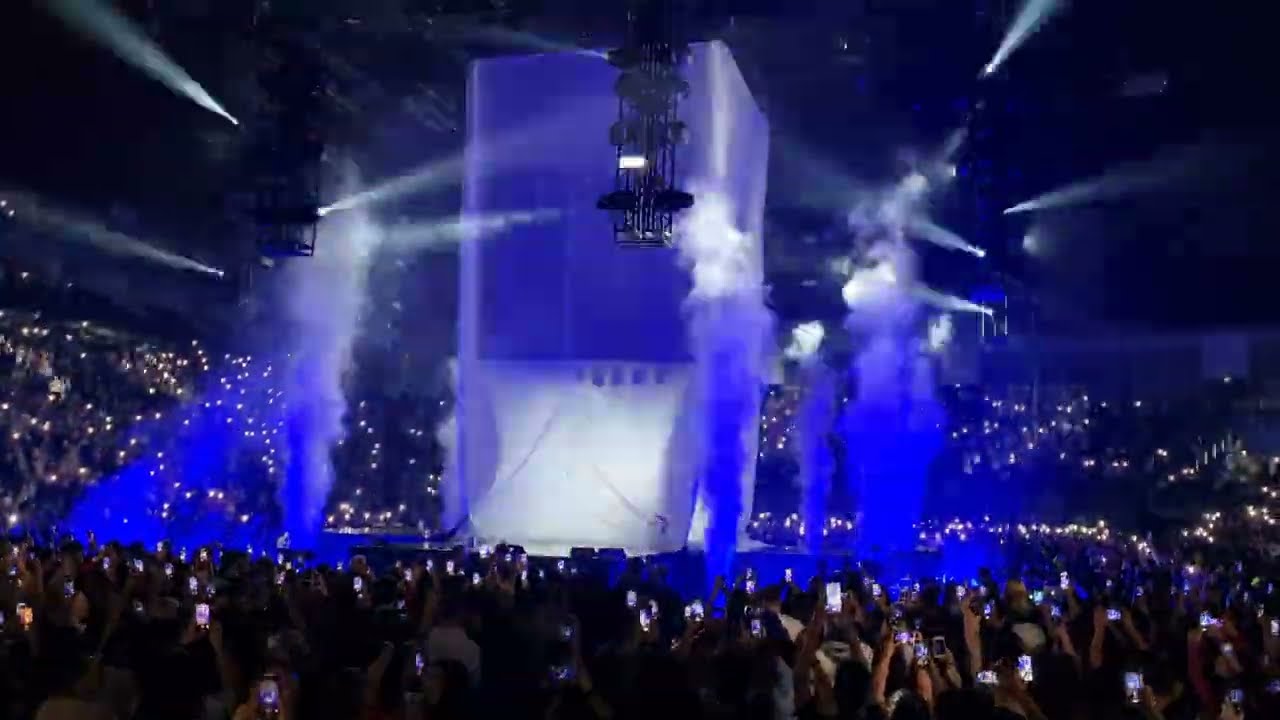 Maluma - Live in London - Hawaii 2022