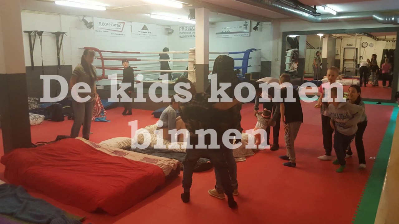 TeamPinas Vlog # 12- Jeugd slaap feest op de sportschool 2017