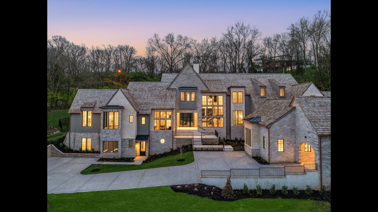 235 Robin Hill, Nashville TN 37205