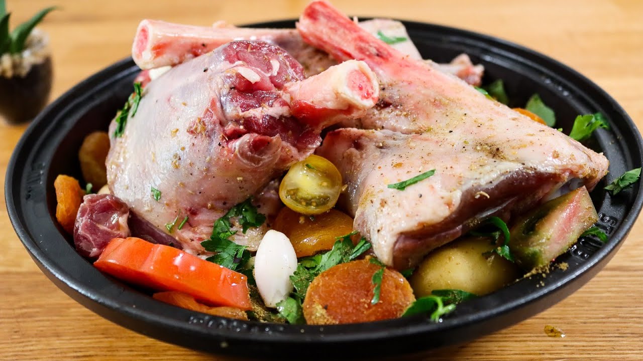 Простой рецепт голени ягненка в одной кастрюле: Нежный и вкусный таджин с косточками